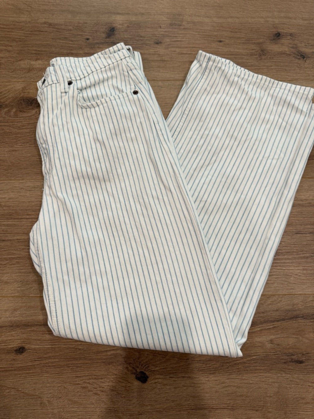 Abercrombie The Loose High Rise Jeans